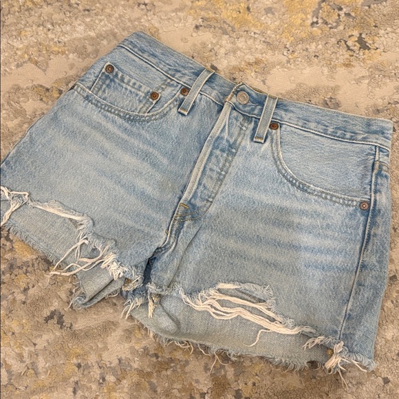Levi’s Light Blue Denim Shorts - Picture 1 of 6